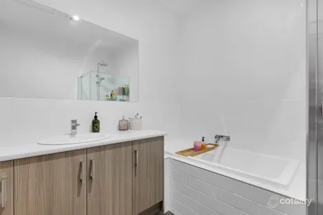 Property photo of 76 Burnlea Parade Blakeview SA 5114