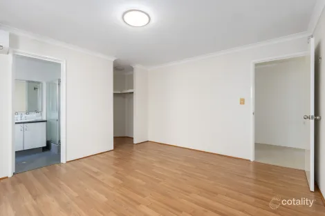 Property photo of 39 Balaka Way Queens Park WA 6107