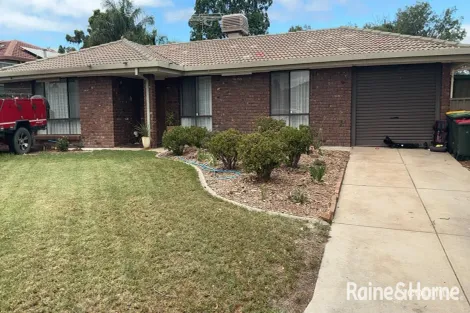 24 Wanbi Ct, Craigmore, SA 5114