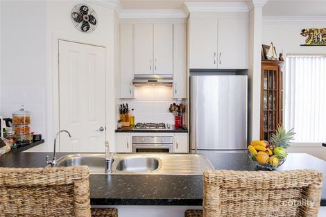 Property photo of 15 Waratah Square Seacombe Gardens SA 5047