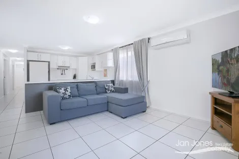 Property photo of 65 Higgs Street Rothwell QLD 4022