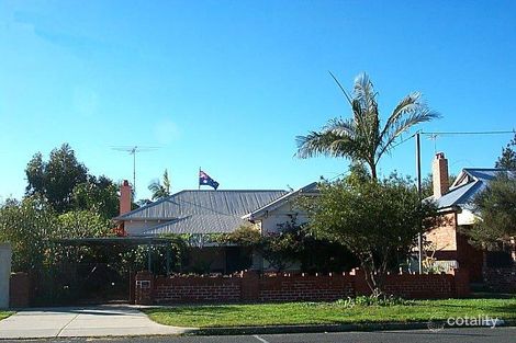 8 Fifth Ave, Beaconsfield, WA 6162