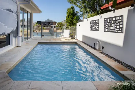 Property photo of 98 Parnki Parade Palm Beach QLD 4221