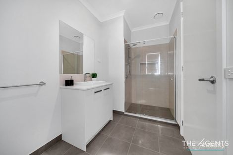Property photo of 11 Gairdner Street Manor Lakes VIC 3024