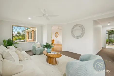 Property photo of 33 Washbrook Crescent Petrie QLD 4502