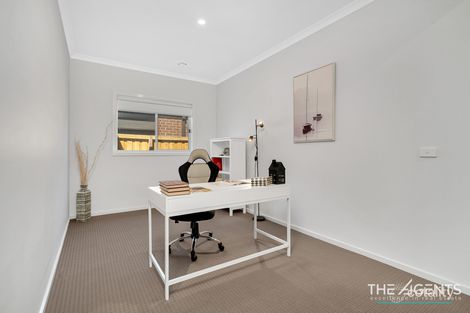 Property photo of 11 Gairdner Street Manor Lakes VIC 3024