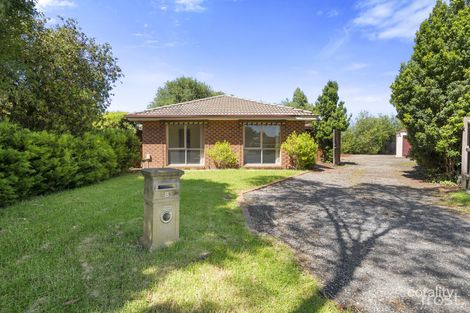 8 Hoyle Ct, Cranbourne, VIC 3977