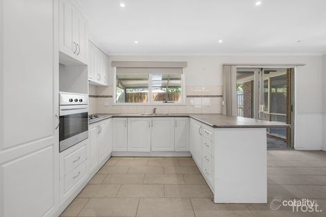 Property photo of 8 Hoyle Court Cranbourne VIC 3977