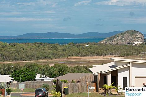 Property photo of 32 Waterview Drive Lammermoor QLD 4703