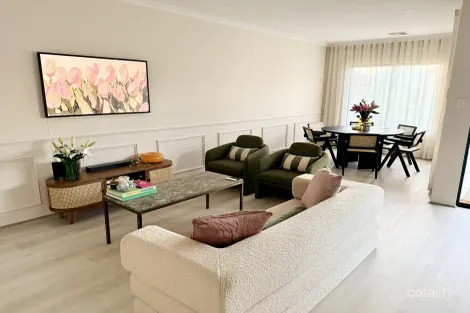 16 Tarifa Lane, Coogee, WA 6166