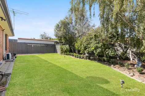 Property photo of 41 Henshall Road Strathmore VIC 3041
