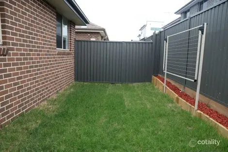 Property photo of 27 Stonecrop Street Denham Court NSW 2565