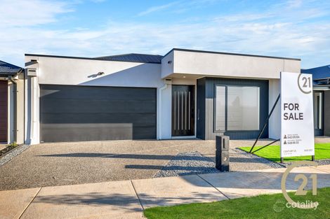 27 Cranberry Cres, Thornhill Park, VIC 3335