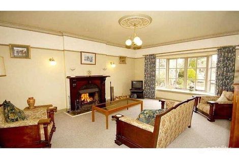 Property photo of 36 Saxton Street Box Hill North VIC 3129