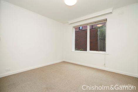 2/58 Spray St, Elwood, VIC 3184