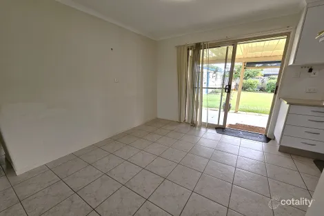 Property photo of 8 Clearview Avenue Thabeban QLD 4670