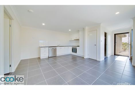 Property photo of 12 Hedgerose Way Parkhurst QLD 4702