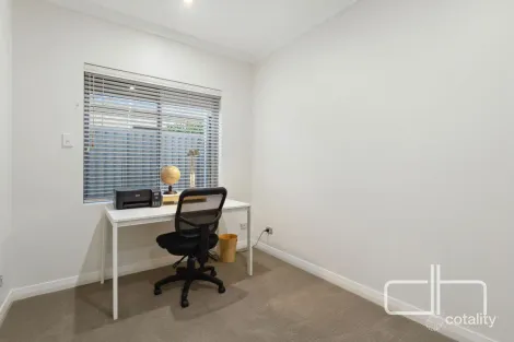 Property photo of 23 Braemount Road Darch WA 6065