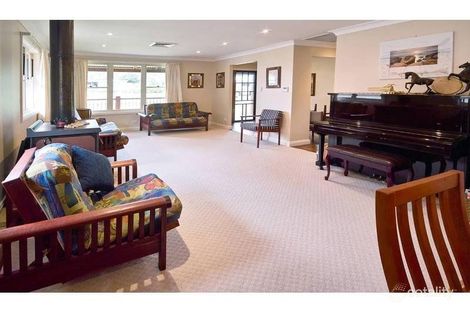 Property photo of 9 Albert Avenue Thirlmere NSW 2572