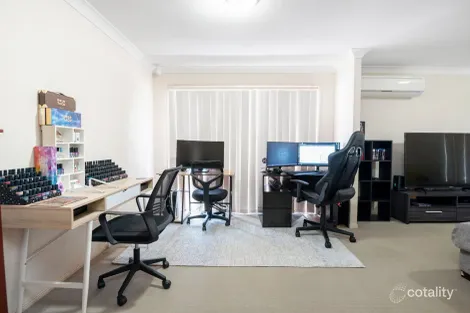 Property photo of 87 Brooklands Circuit Forest Lake QLD 4078