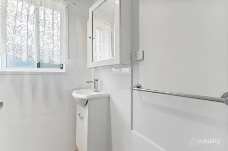 Property photo of 1 Cypress Crescent Stapylton QLD 4207