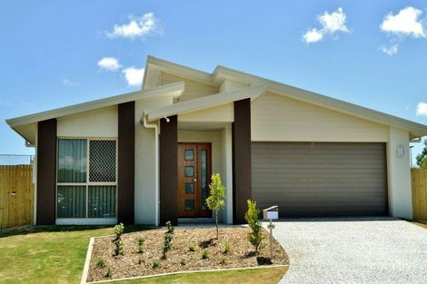 4 Naomai St, Bundamba, QLD 4304