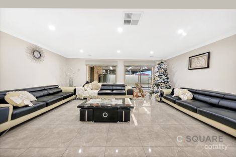 Property photo of 3 McGinness Avenue Roxburgh Park VIC 3064