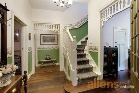 Property photo of 2A Wolseley Close Mont Albert VIC 3127