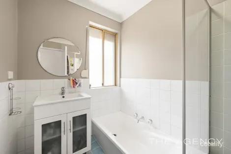 Property photo of 20 Conway Loop Waikiki WA 6169