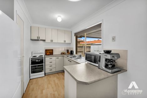 Property photo of 3 Caulfield Drive Loganlea QLD 4131