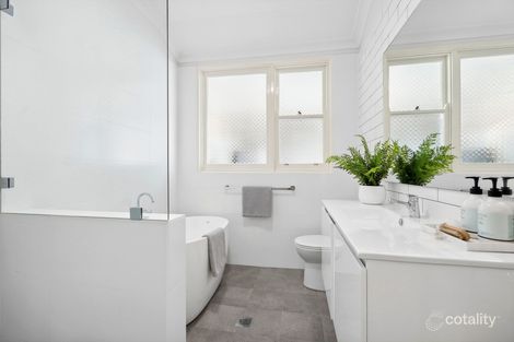 Property photo of 76 Lynbara Avenue St Ives NSW 2075