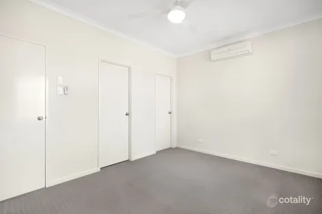 Property photo of 10 Flannelbush Turn Nickol WA 6714