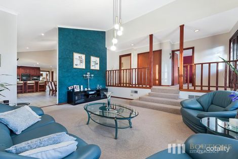 Property photo of 17 Bellbrook Drive Dandenong North VIC 3175