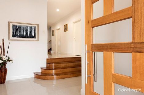 Property photo of 8A Kenilworth Place Carindale QLD 4152