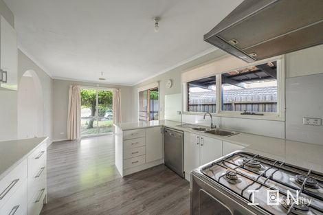 Property photo of 16 Wakefield Court Cranbourne North VIC 3977
