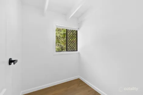 Property photo of 3 Evergreen Drive Elanora QLD 4221