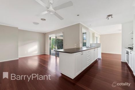 Property photo of 8 Serrata Court Hillside VIC 3037