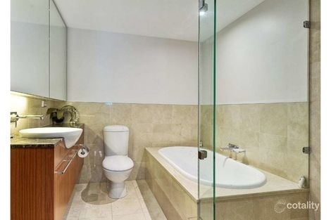 Property photo of 3N/39 Castlebar Street Kangaroo Point QLD 4169