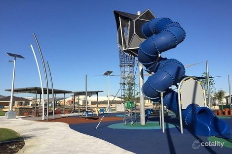 Property photo of 33 Massicot Road Treeby WA 6164