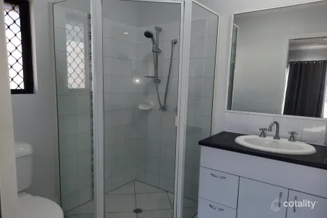 Property photo of 16 Moojeeba Way Trinity Park QLD 4879