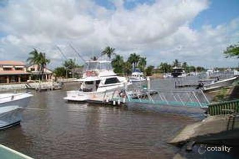 2 Bass Pl, Paradise Point, QLD 4216