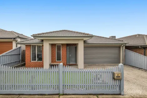 42 RAMORNIE LOOP, WOLLERT, VIC 3750