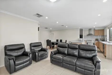 Property photo of 42 Ramornie Loop Wollert VIC 3750