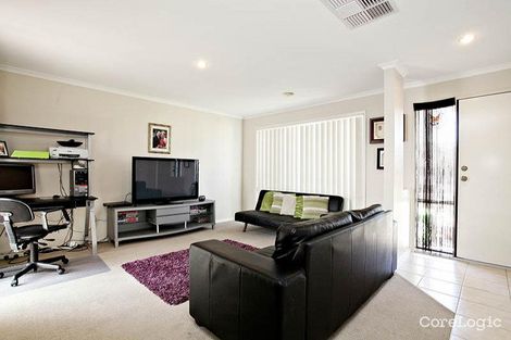 Property photo of 11 Stringybark Close Manor Lakes VIC 3024