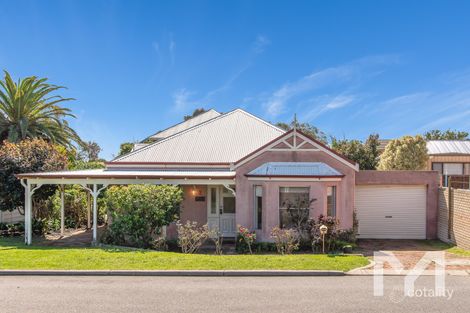 2 Parry Ave, East Fremantle, WA 6158
