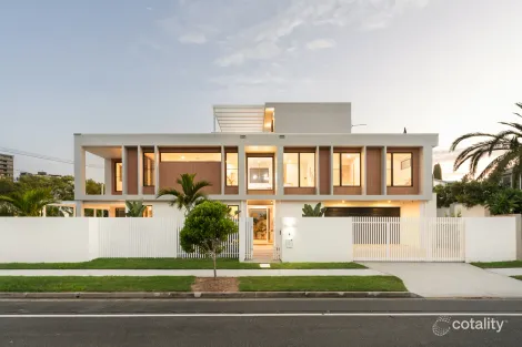 4 Salerno St, Surfers Paradise, QLD 4217