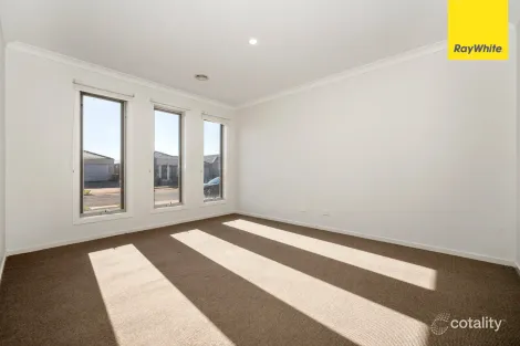 Property photo of 13 Leon Drive Weir Views VIC 3338