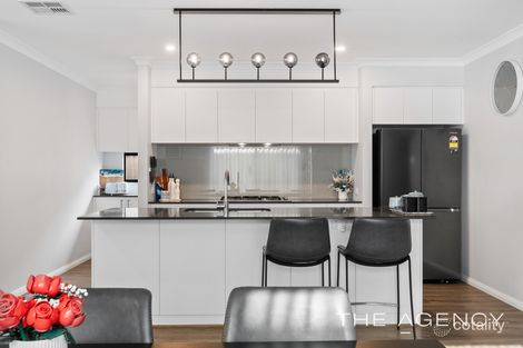 Property photo of 6 Howitt Way Mandogalup WA 6167