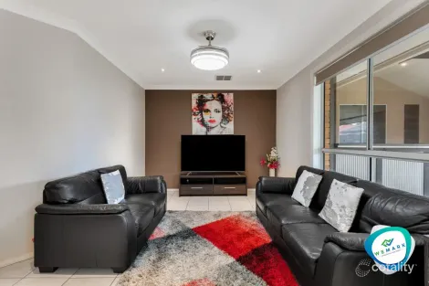 Property photo of 52 Wattlebird Drive Burton SA 5110