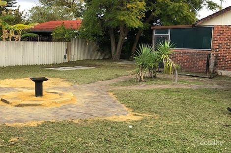 Property photo of 20 Tonbridge Way Thornlie WA 6108